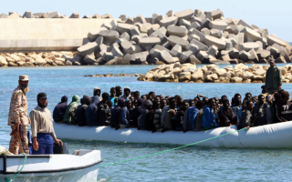 الاتحاد الأوروبي-ليبيا: تعاون الاتحاد الأوروبي مع ليبيا حول الهجرة “إفلاس أخلاقي” ويرقى إلى التواطؤ في ارتكاب الانتهاكات