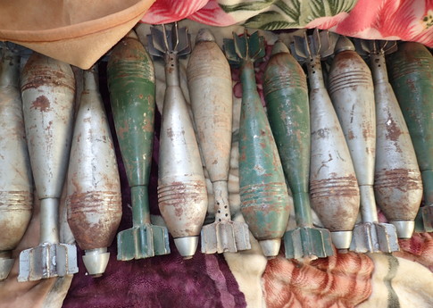 Improvised mortar rounds manufactured by IS forces and captured by Syrian Kurdish People's Protection Units during the siege of Kobane (September 2014 - January 2015). © Conflict Armament Research