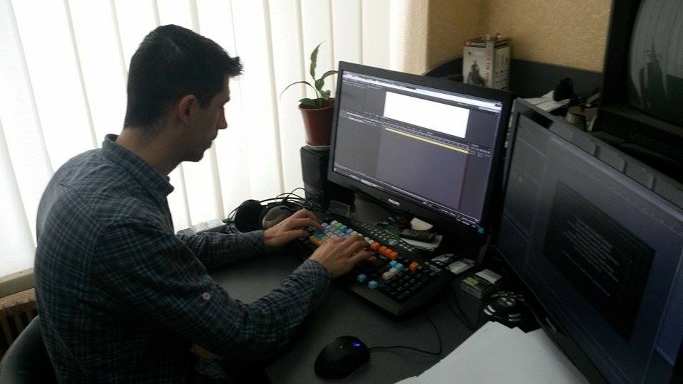 Andrei Shura, Editor at NEBIRU production studio, editing the human rights series, 9 December 2014, Moldova © Amnesty International