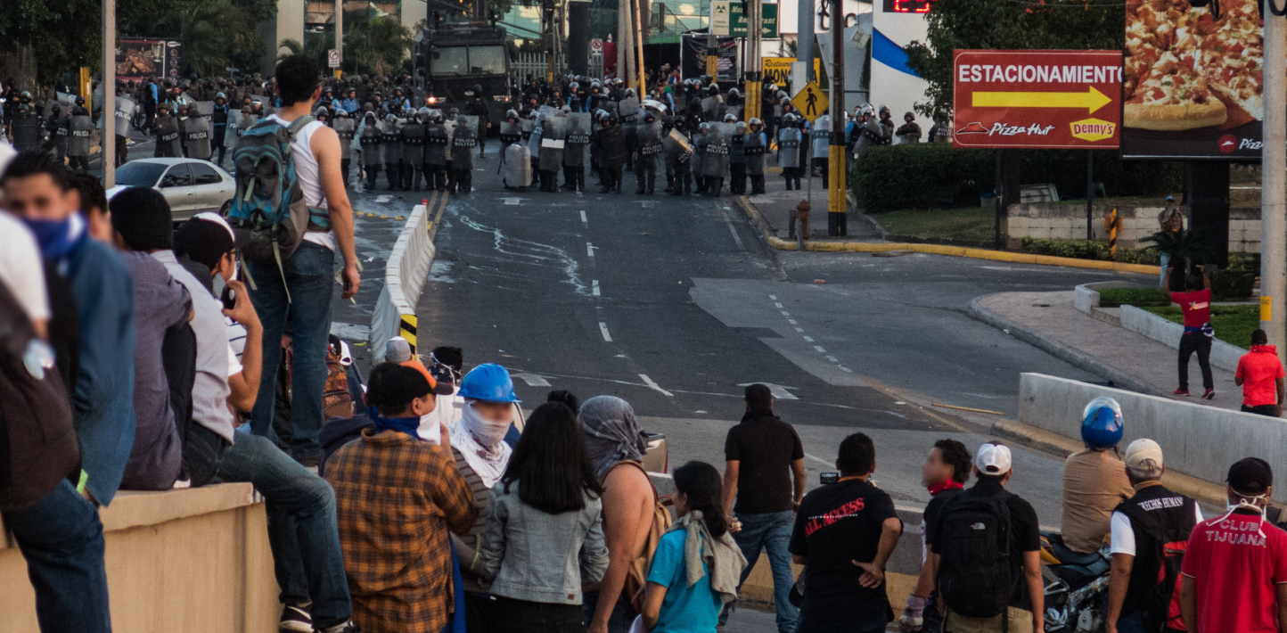 Protest on January 12, 2018 near the Marriott hotel in Tegucigalpa, Honduras.