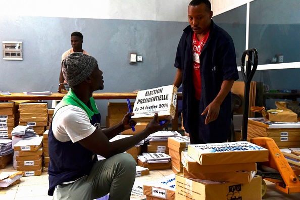 Election workers pack election material at the national police academy in Dakar on February 6, 2019, ahead of the first round of the presidential election of February 24. (Photo by SEYLLOU / AFP) (Photo credit should read SEYLLOU/AFP/Getty Images)