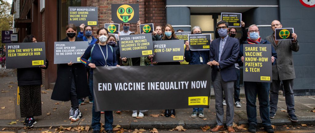 COVID-19: Neue Forschung enthüllt, dass Pfizer irreführende Behauptungen über die gerechte Verteilung von Impfstoffen aufstellt