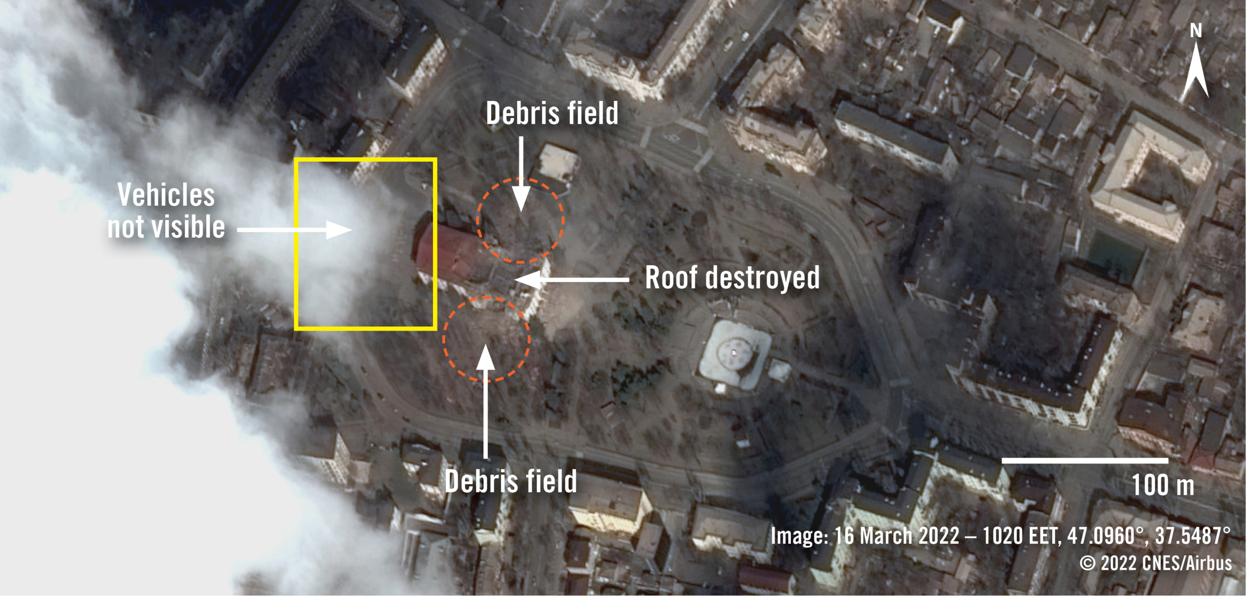 	Imagen de satélite del 16 de marzo en la que se ve el teatro después del ataque. 
