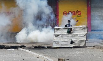 Pakistan: Authorities must protect the right to peaceful protest and lift communications blackout amid Jammu & Kashmir protests 