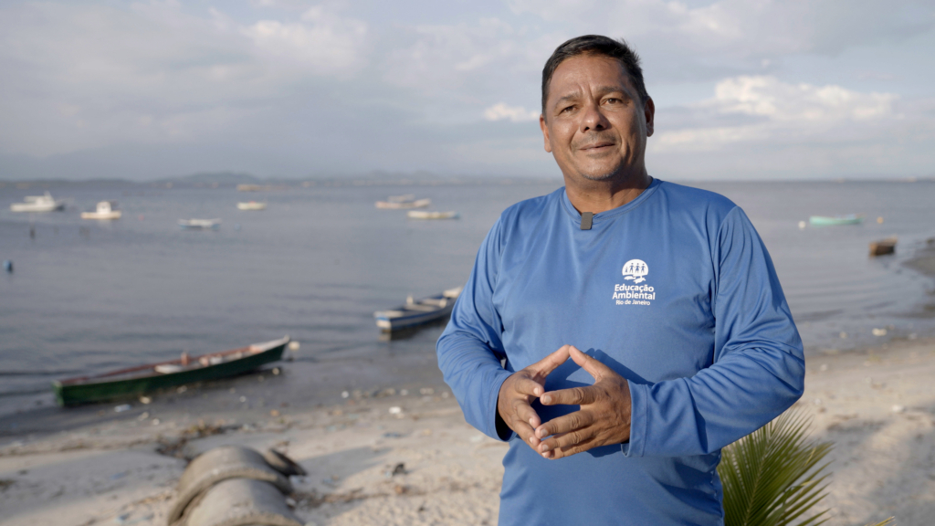 Alexandre Anderson defends Guanabara Bay fishers