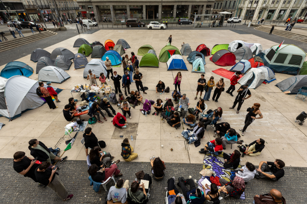 Portugal: Police violence against peaceful housing protesters must be investigated