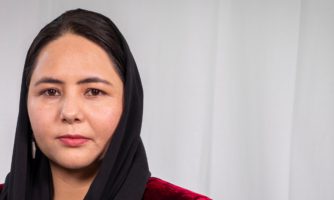 Zahra Joya: Las mujeres afganas no deben ser silenciadas