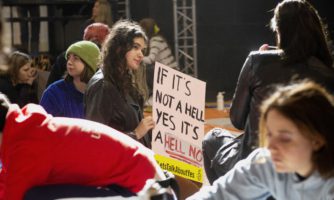 UE: Llamamiento urgente en favor de una ley de violación basada en el principio de “sólo sí es sí” para toda la UE tras la votación del Parlamento Europeo