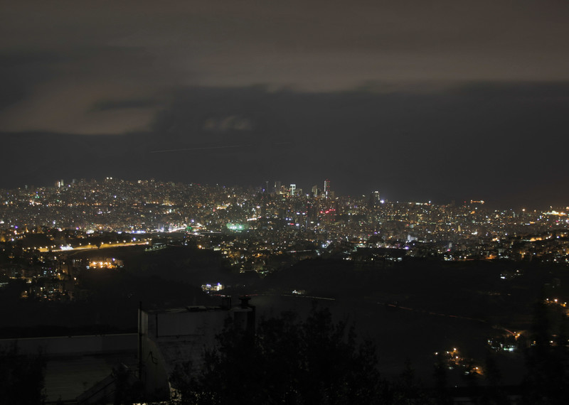 Vista nocturna de Beirut.