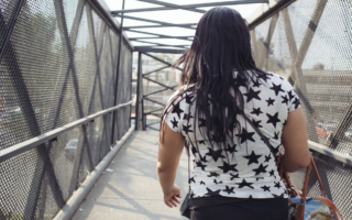 No hay donde escapar: La mujer trans atrapada entre las maras de El Salvador y los Estados Unidos de Trump