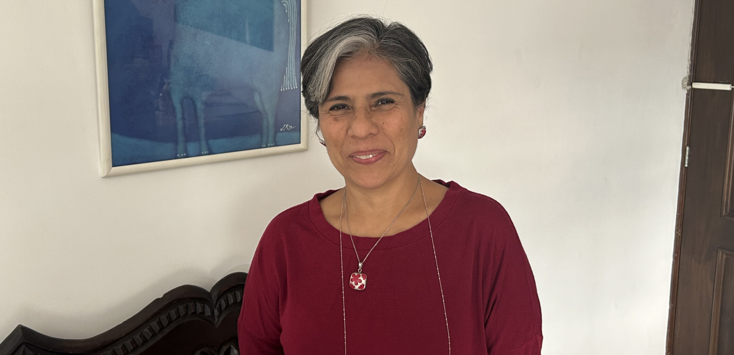 Foto de perfil retrato de Claudia GonzÃ¡lez, abogada y defensora de derechos humanos en Guatemala.
