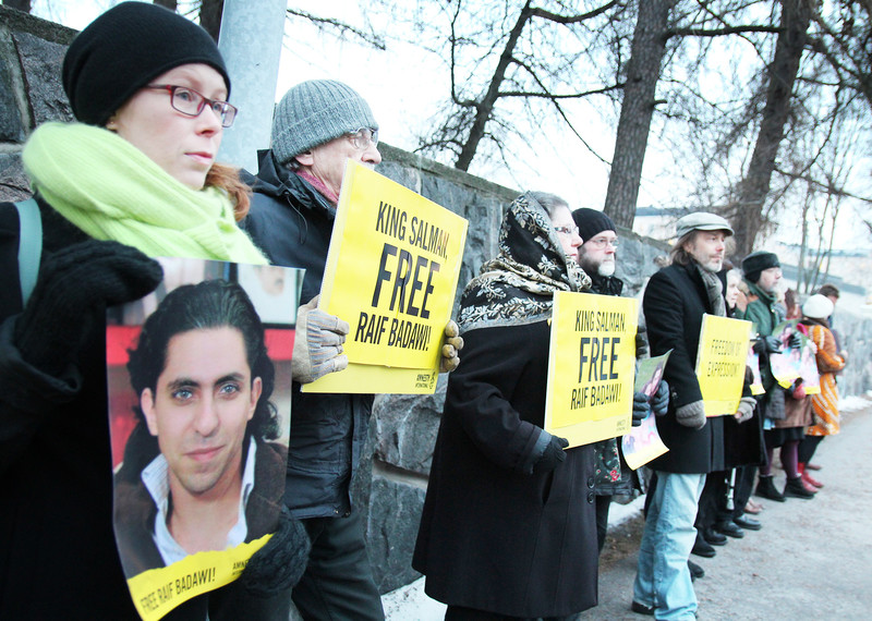 Manifestation en faveur du blogueur saoudien Raif Badawi en Finlande lors d'Écrire pour les droits 2014