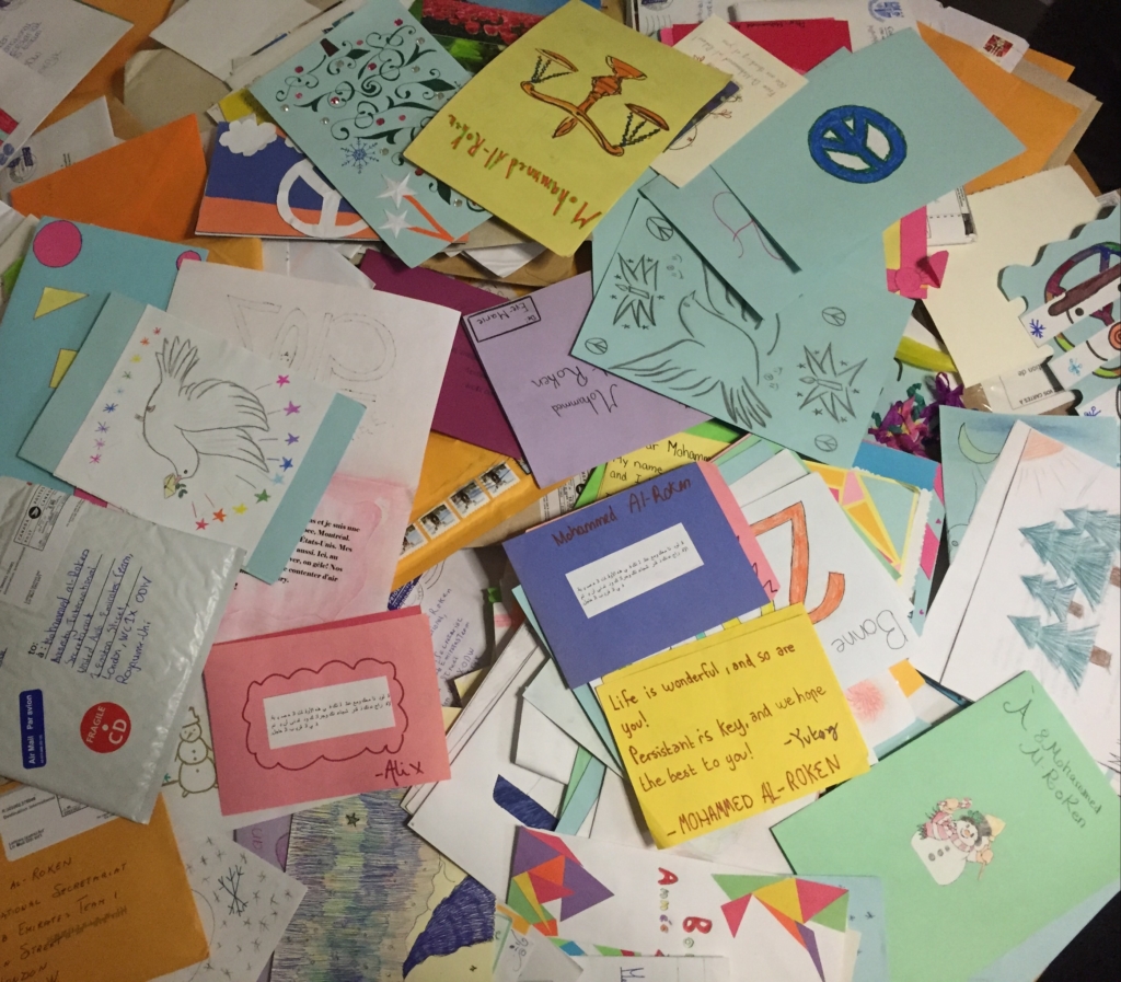 Quelques-unes des milliers de cartes envoyées en soutien à Mohammed al Roken dans le cadre de l’édition 2015 d’Écrire pour les droits.