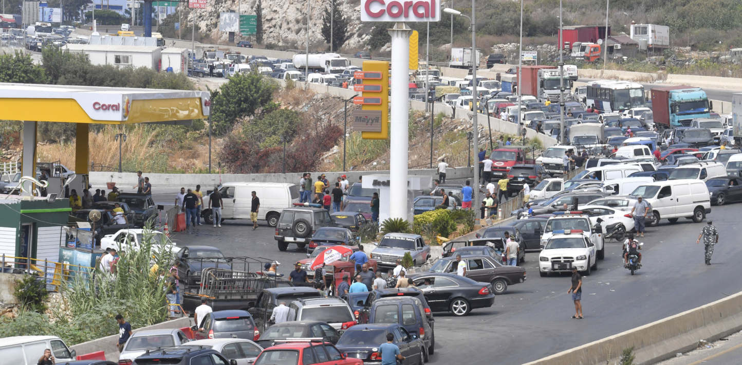 Lebanon fuel crisis cars queuing for gasoline