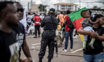 Cameroun. Les autorités doivent libérer 36 manifestants détenus arbitrairement depuis cinq ans, alors que la répression des droits humains s’intensifie