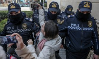 В День национальной прессы Amnesty запускает кампанию против репрессий в отношении журналистов в Азербайджане