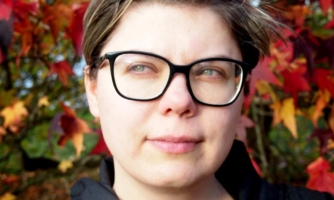 «Практика и теория должны идти рука об руку». Координатор обучающих программ Amnesty International в Европе Стася Денисова рассказывает о своём уголовном деле и силе образования в области прав человека