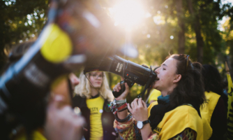 Под конец года — истории о надежде и человечности