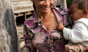 2011 柬埔寨的驱逐和抵抗：五名妇女讲述她们的经历（建议）