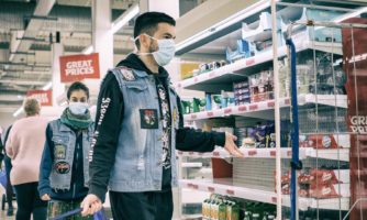 抗击新冠肺炎：为何保障人权如此重要？