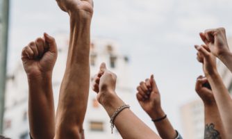 全球∣必須將「性別隔離」認定為國際法中的罪行